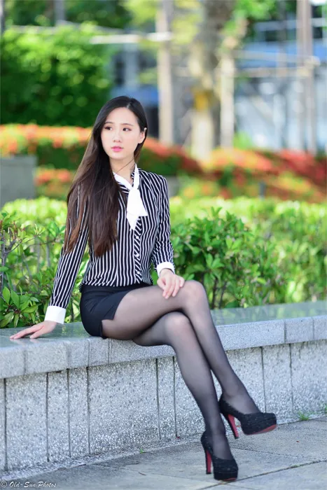 [Mzsock] NO.026 Beautiful model Xiaomi’s new secretary black silk professional attire street photography#[50P]-31